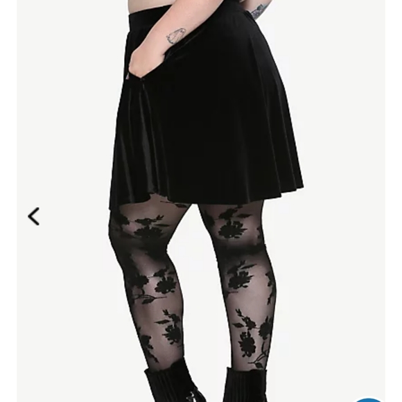 Hot Topic Velvet Skater Pocket Skirt - Picture 2 of 2